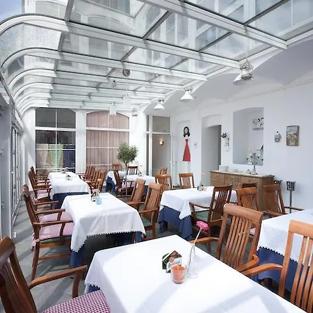Hotell Eurowings 3*